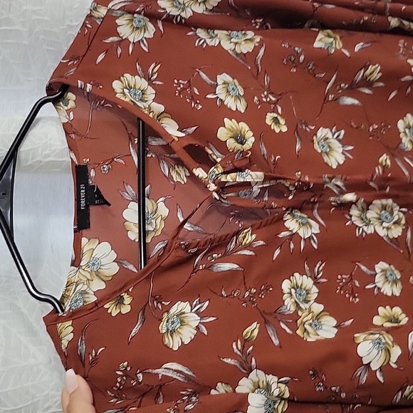 Forever21 blouse - Picture 3 of 3